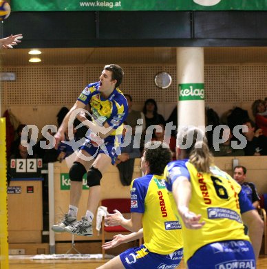 Volleyball Aich/Dob gegen Enns. Jernej Potocnik, Milan Bencz, Pavel Reznicek (Aich/Dob). Bleiburg, am 20.1.2007
Foto: Kuess
---
pressefotos, pressefotografie, kuess, qs, qspictures, sport, bild, bilder, bilddatenbank