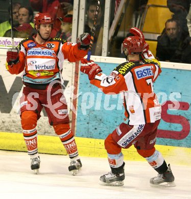 Eishockey Bundesliga. KAC gegen Jesenice. Torjubel KAC. Ryan Foster, Herbert Ratz. Klagenfurt, am 4.3.2007.
Foto: Kuess
---
pressefotos, pressefotografie, kuess, qs, qspictures, sport, bild, bilder, bilddatenbank