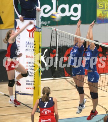 Volleyball MEVZA. ATSC Wildcats gegen Maribor. Maja Pr?prost, Mojca Dolinar (Wildcats). Klagenfurt, am 18.11.2006.
Foto: Kuess
---
pressefotos, pressefotografie, kuess, qs, qspictures, sport, bild, bilder, bilddatenbank