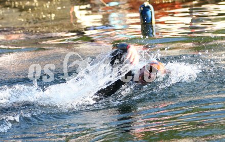 Ironman Klagenfurt. Start. Sieger mit Ironman Schwimmweltrekordzeit der Deutsche Christof Wandratsch. Klagenfurt, am 16.7.2006.
---
pressefotos, pressefotografie, kuess, qs, qspictures, sport, bild, bilder, bilddatenbank