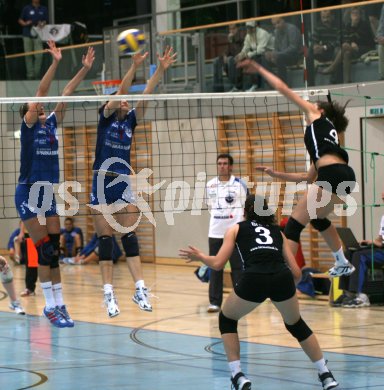 Volleyball Europacup. ATSC Wildcats gegen Velika Gorica (Kroatischer Vizemeister). Block von Suzana Banyakova und Marina Novosel. Klagenfurt, am 29.10.2005.
---
pressefotos, pressefotografie, kuess, qs, qspictures, sport, bild, bilder, bilddatenbank