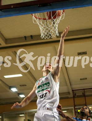 Basketball. W?rthersee Piraten gegen Gunners Oberwart. Stjepan Gavran (Piraten). Klagenfurt, am 10.3.2007.
Foto: Kuess
---
pressefotos, pressefotografie, kuess, qs, qspictures, sport, bild, bilder, bilddatenbank