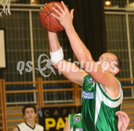 Basketball. Kos-Celovec gegen W?rthersee Piraten. Aschinger Markus (Kos). Klagenfurt, 1.2.2007.
Foto: Kuess
---
pressefotos, pressefotografie, kuess, qs, qspictures, sport, bild, bilder, bilddatenbank