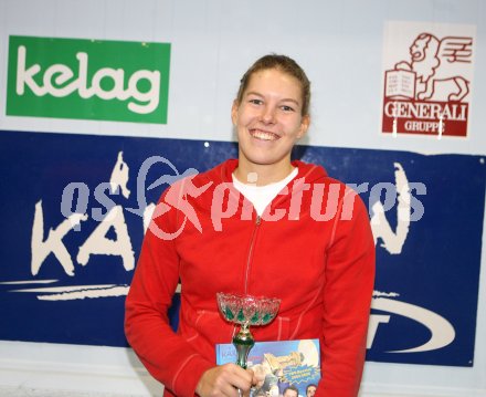 Tennis. K?rntner Hallenmeisterschaft.  K?rntner Meisterin Birgit Ritschka (Union Klagenfurt), Trainer . Klagenfurt, am 4.1.2007.
Foto: Pewopixx/Kuess
---
pressefotos, pressefotografie, kuess, qs, qspictures, sport, bild, bilder, bilddatenbank