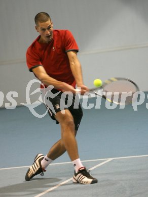 Tennis. K?rntner Hallenmeisterschaft. K?rntner Vizemeister Bertram Steinberger(Strassburg) . Klagenfurt, am 4.1.2007.
Foto: Pewopixx/Kuess
---
pressefotos, pressefotografie, kuess, qs, qspictures, sport, bild, bilder, bilddatenbank