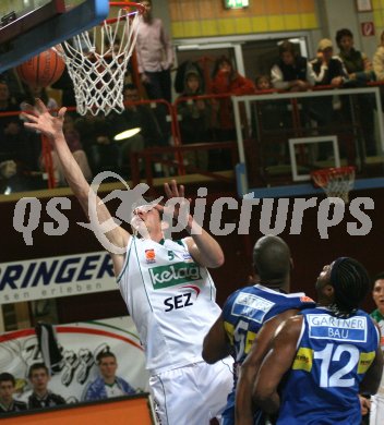 Basketball. W?rthersee Piraten gegen Gunners Oberwart. Selmir Husanovic (Piraten). Klagenfurt, am 10.3.2007.
Foto: Kuess
---
pressefotos, pressefotografie, kuess, qs, qspictures, sport, bild, bilder, bilddatenbank