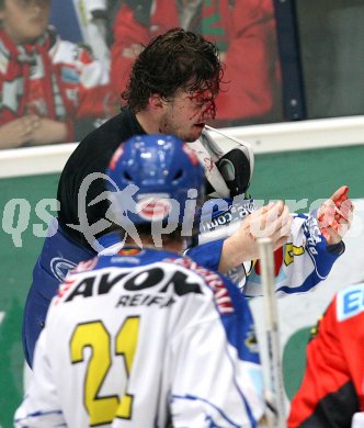 Eishockey Bundesliga. VSV gegen KAC. Rauferei. Gilbert K?hn (VSV). Villach, am 11.3.2007.
Foto: Kuess
---
pressefotos, pressefotografie, kuess, qs, qspictures, sport, bild, bilder, bilddatenbank