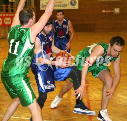 Basketball K?rntner Liga. KOS gegen Feldkirchen. Stefan Hribar, Ziga klemencic (KOS), Nikolaus Lackner (Feldkirchen). Klagenfurt, am 8.2.2007.
Foto: Kuess
---
pressefotos, pressefotografie, kuess, qs, qspictures, sport, bild, bilder, bilddatenbank