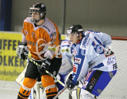 Eishockey Elite Liga. V?lkermarkt gegen Steindorf. Matthias Florian (V?lkermarkt), Christopher Frei (Steindorf). V?lkermarkt, am 13.1.2007.
Foto: Kuess  
---
pressefotos, pressefotografie, kuess, qs, qspictures, sport, bild, bilder, bilddatenbank