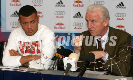 Pressekonferenz Red Bull Salzburg. Giovanni Trapattoni.  Salzburg, am 8.3.2007.
Foto: Kuess
---
pressefotos, pressefotografie, kuess, qs, qspictures, sport, bild, bilder, bilddatenbank