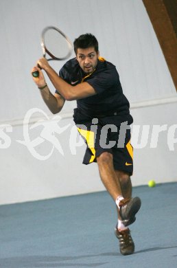 Tennis. K?rntner Hallenmeisterschaft. K?rntner Meister J?rgen G?ndera (Strassburg) . Klagenfurt, am 4.1.2007.
Foto: Pewopixx/Kuess
---
pressefotos, pressefotografie, kuess, qs, qspictures, sport, bild, bilder, bilddatenbank