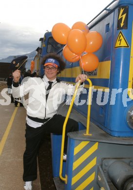 Schi Alpin, Weltcup. Empfang Rainer Sch?nfelder. Bleiburg, am 19.3.2005.
---
pressefotos, pressefotografie, kuess, qs, qspictures, sport, bild, bilder, bilddatenbank