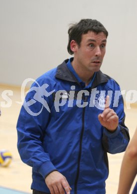 Volleyball Damen MEVZA. ATSC Wildcats gegen Senica. Trainer Helmut Voggenberger (Wildcats). Klagenfurt, am 15.12.2006.
Foto: qspictures/Kuess
---
pressefotos, pressefotografie, kuess, qs, qspictures, sport, bild, bilder, bilddatenbank