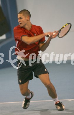 Tennis. K?rntner Hallenmeisterschaft. K?rntner Vizemeister Bertram Steinberger (Strassburg) . Klagenfurt, am 4.1.2007.
Foto: Pewopixx/Kuess
---
pressefotos, pressefotografie, kuess, qs, qspictures, sport, bild, bilder, bilddatenbank