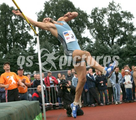 Wolfsberg, K?rnten, ?sterreich. 100 Minuten Zehnkampf in Wolfsberg. Hochsprung. Aleksandr Pogorelov (Russland). Wolfsberg, am 26.8.2005.
Foto: Kuess

---
pressefotos, pressefotografie, kuess, qs, qspictures, sport, bild, bilder, bilddatenbank