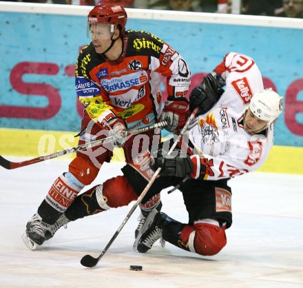 Eishockey Bundesliga. KAC gegen Jesenice. Jeremy Rebek (KAC), Peter Rozic (Jesenice). Klagenfurt, am 4.3.2007.
Foto: Kuess
---
pressefotos, pressefotografie, kuess, qs, qspictures, sport, bild, bilder, bilddatenbank