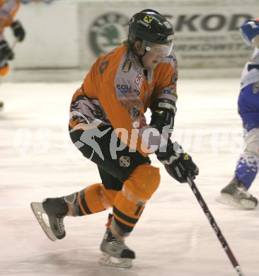 Eishockey Elite Liga. V?lkermarkt gegen Steindorf. Christofer Petritsch (V?lkermarkt). V?lkermarkt, am 13.1.2007.
Foto: Nadja Kuess  
---
pressefotos, pressefotografie, kuess, qs, qspictures, sport, bild, bilder, bilddatenbank