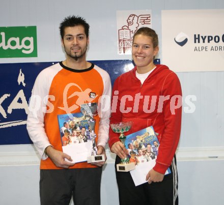 Tennis. K?rntner Hallenmeisterschaft. K?rntner Meister J?rgen G?ndera (Strassburg), Birgit Ritschka (Union Klagenfurt) . Klagenfurt, am 4.1.2007.
Foto: Pewopixx/Kuess
---
pressefotos, pressefotografie, kuess, qs, qspictures, sport, bild, bilder, bilddatenbank