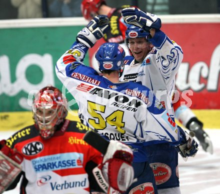 Eishockey Bundesliga. VSV gegen KAC. Torjubel VSV. Mickey Elick, Dany Bousquet. Villach, am 11.3.2007.
Foto: Kuess
---
pressefotos, pressefotografie, kuess, qs, qspictures, sport, bild, bilder, bilddatenbank