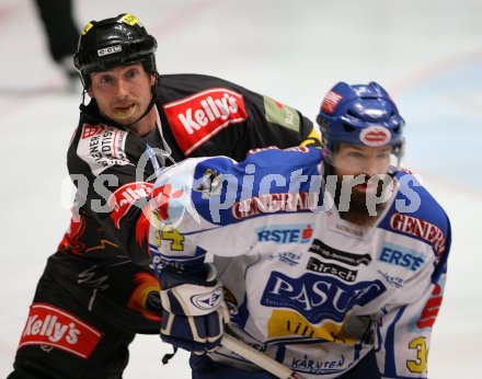 Eishockey Bundesliga. VSV gegen Vienna Capitals. Markus Peintner (VSV), Darcy Werenka (Caps). Villach, am 9.3.2007.
Foto: Kuess
---
pressefotos, pressefotografie, kuess, qs, qspictures, sport, bild, bilder, bilddatenbank