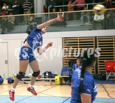 Volleyball MEVZA. ATSC Wildcats gegen Slavia Bratislava. Kerstin Pichler (Wildcats). Klagenfurt, am 4.11.2006.
Foto: Kuess
---
pressefotos, pressefotografie, kuess, qs, qspictures, sport, bild, bilder, bilddatenbank