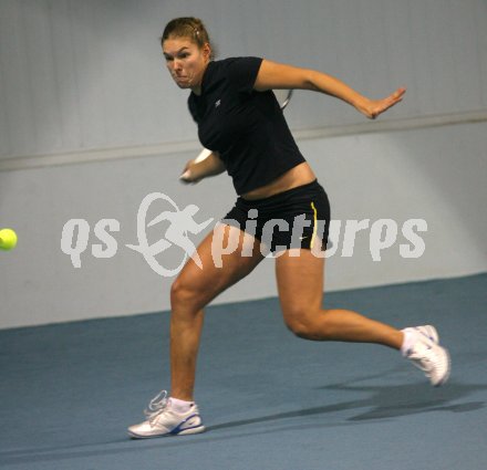 Tennis. K?rntner Hallenmeisterschaft. Meisterin Birgit Ritschka (UNION Klagenfurt). Klagenfurt, am 4.1.2007.
Foto: Pewopixx/Kuess
---
pressefotos, pressefotografie, kuess, qs, qspictures, sport, bild, bilder, bilddatenbank