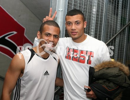 Pressekonferenz Red Bull Salzburg. Alessandro Santos, Johan Vonlanthen.  Salzburg, am 8.3.2007.
Foto: Kuess
---
pressefotos, pressefotografie, kuess, qs, qspictures, sport, bild, bilder, bilddatenbank