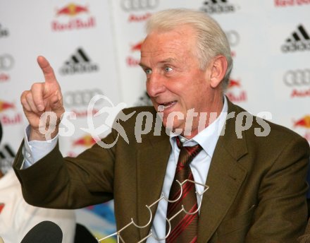 Pressekonferenz Red Bull Salzburg. Giovanni Trapattoni. Salzburg, am 8.3.2007. 
Foto: Kuess
---
pressefotos, pressefotografie, kuess, qs, qspictures, sport, bild, bilder, bilddatenbank