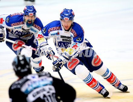 Eishockey Bundesliga. VSV gegen EHC Liwest Linz. Mickey Elick, Markus Peintner (VSV). Villach, am 15.3.2007.
Foto: Kuess
---
pressefotos, pressefotografie, kuess, qs, qspictures, sport, bild, bilder, bilddatenbank