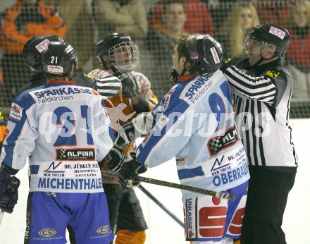 Eishockey Elite Liga. V?lkermarkt gegen Steindorf. Rauferei. V?lkermarkt, am 13.1.2007.
Foto: Kuess  
---
pressefotos, pressefotografie, kuess, qs, qspictures, sport, bild, bilder, bilddatenbank