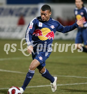 Fussball. ?FB Cup. FC K?rnten gegen Red Bull Salzburg. Johan Vonlanthen (Salzburg). KLagenfurt, am 13.3.2007.
Foto: Kuess
---
pressefotos, pressefotografie, kuess, qs, qspictures, sport, bild, bilder, bilddatenbank