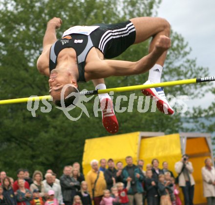 Wolfsberg, K?rnten, ?sterreich. 100 Minuten Zehnkampf in Wolfsberg. Hochsprung. Roman Sebrle (Tschechien). Wolfsberg, am 26.8.2005.
Foto: Kuess

---
pressefotos, pressefotografie, kuess, qs, qspictures, sport, bild, bilder, bilddatenbank