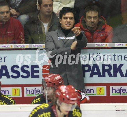 Eishockey Bundesliga. KAC gegen Graz 99ers. Trainer Many Viveiros (KAC). Klagenfurt, am 14.1.2007.
Foto: Kuess
---
pressefotos, pressefotografie, kuess, qs, qspictures, sport, bild, bilder, bilddatenbank