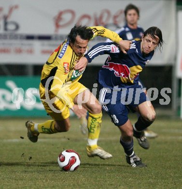 Fussball ?FB Cup. FC K?rnten gegen Red Bull Salzburg. Gerald Strafner (FCK), Rene Aufhauser (Salzburg). Klagenfurt, am 13.3.2007.
Foto: Kuess 
---
pressefotos, pressefotografie, kuess, qs, qspictures, sport, bild, bilder, bilddatenbank