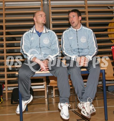 Volleyball Bundesliga Semifinale. Wildcats. Co-Trainer Peter Preissig und Trainer Helmut Voggenberger.
---
pressefotos, pressefotografie, kuess, qs, qspictures, sport, bild, bilder, bilddatenbank