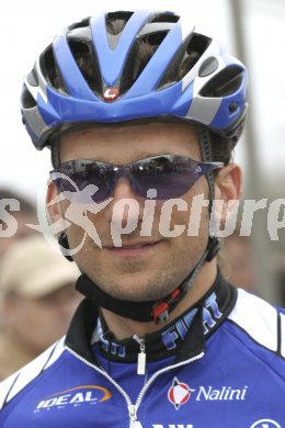  Rad. Werner Rieberbauer (?sterreich).
Rund um K?ln. K?ln, am 17.4.2006.
?qspictures/Mareike Engelbrecht

---
pressefotos, pressefotografie, kuess, qs, qspictures, sport, bild, bilder, bilddatenbank