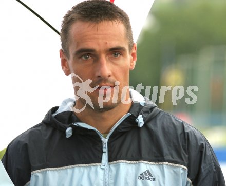 100 Minuten Zehnkampf in Wolfsberg. Roman Sebrle. Wolfsberg, am 26.8.2005.
Foto: Kuess
---
pressefotos, pressefotografie, kuess, qs, qspictures, sport, bild, bilder, bilddatenbank