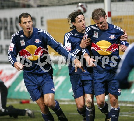 Fussball. ?FB Cup. FC K?rnten gegen Red Bull Salzburg. Torjubel Salzburg. KLagenfurt, am 13.3.2007.
Foto: Kuess
---
pressefotos, pressefotografie, kuess, qs, qspictures, sport, bild, bilder, bilddatenbank