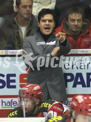 Eishockey Bundesliga. KAC gegen Graz 99ers. Trainer Many Viveiros (KAC). Klagenfurt, am 14.1.2007.
Foto: Kuess
---
pressefotos, pressefotografie, kuess, qs, qspictures, sport, bild, bilder, bilddatenbank