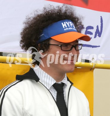 Schi Alpin, Weltcup. Empfang Rainer Sch?nfelder. Bleiburg, am 19.3.2005.
---
pressefotos, pressefotografie, kuess, qs, qspictures, sport, bild, bilder, bilddatenbank