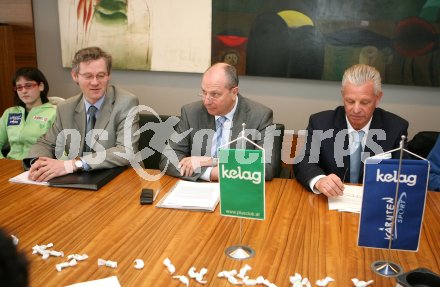 Pressekonferenz. Vertragsunterzeichnung Kelag - K?rnten Sport. Werner Pietsch (Kelag), Kelag Vorstandsdirektor DKfm. Hans-Joachim Jung, Landessportdirektor Reinhard Tellian Klagenfurt, am 26.2.2007.
Foto: Kuess
---
pressefotos, pressefotografie, kuess, qs, qspictures, sport, bild, bilder, bilddatenbank