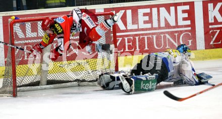 Eishockey Bundesliga. VSV gegen KAC. Christian Ban (KAC), Gert Prohaska (VSV). Villach, am 11.3.2007.
Foto: Kuess
---
pressefotos, pressefotografie, kuess, qs, qspictures, sport, bild, bilder, bilddatenbank