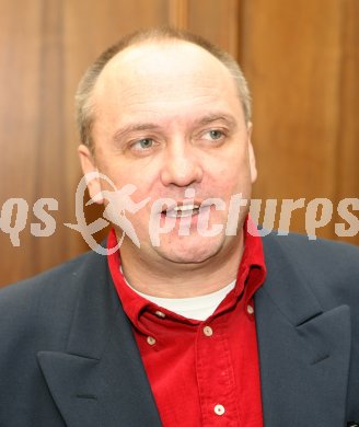 Pressekonferenz, Pr?sentation Eishockeyleistungszentrum.
Herbert P?ck. Klagenfurt, 11. 1. 2007
Foto: Powerpixx/Kuess
---
pressefotos, pressefotografie, kuess, qs, qspictures, sport, bild, bilder, bilddatenbank