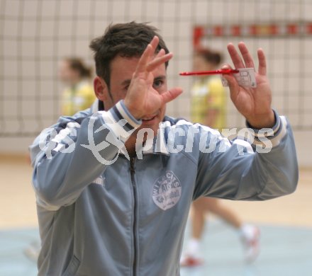 Volleyball Bundesliga Semifinale. Wildcats. Trainer Helmut Voggenberger.
---
pressefotos, pressefotografie, kuess, qs, qspictures, sport, bild, bilder, bilddatenbank