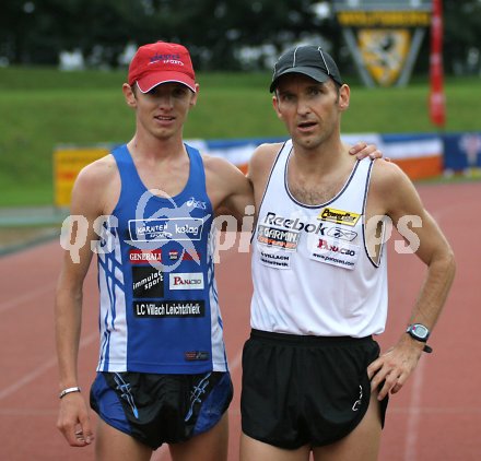 Leichtathletik. Markus Hohenwarter und Erich Kokaly verbesserten in Wolfsberg den K?rntner Rekord im Einstundenlauf. Wolfsberg, am 26.8.2005.
Foto: Kuess


---
pressefotos, pressefotografie, kuess, qs, qspictures, sport, bild, bilder, bilddatenbank