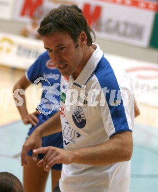 Volleyball. MEVZA. ATSC Wildcats gegen TPV Novo Mesto. Trainer Helmut Voggenberger (ATSC). Klagenfurt, am 29.9.2006.
---
pressefotos, pressefotografie, kuess, qs, qspictures, sport, bild, bilder, bilddatenbank