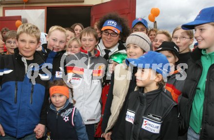 Schi Alpin, Weltcup. Empfang Rainer Sch?nfelder. Bleiburg, am 19.3.2005.
---
pressefotos, pressefotografie, kuess, qs, qspictures, sport, bild, bilder, bilddatenbank