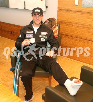 Pressekonferenz. Vertragsunterzeichnung Kelag - K?rnten Sport. Christian Schatz. Klagenfurt, am 26.2.2007.
Foto: Kuess
---
pressefotos, pressefotografie, kuess, qs, qspictures, sport, bild, bilder, bilddatenbank