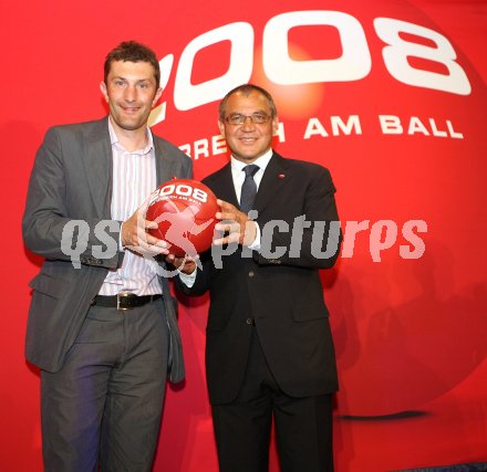 Euro 2008.  Walter Kogler, Felix Magath.  Klagenfurt, am 17.4.2007.
Foto: Kuess
---
pressefotos, pressefotografie, kuess, qs, qspictures, sport, bild, bilder, bilddatenbank