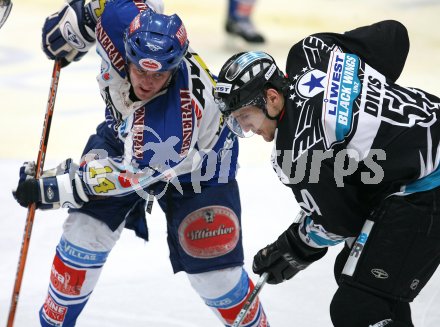 Eishockey Bundesliga. VSV gegen Liwest Black Wings Linz. Devin Edgerton (VSV), Raimund Divis (Linz). Villach, am 20.3.2007.
Foto: Kuess
---
pressefotos, pressefotografie, kuess, qs, qspictures, sport, bild, bilder, bilddatenbank